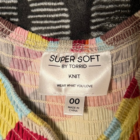 Mini Super Soft Off-Shoulder Dress - Abstract - Picture 5 of 7